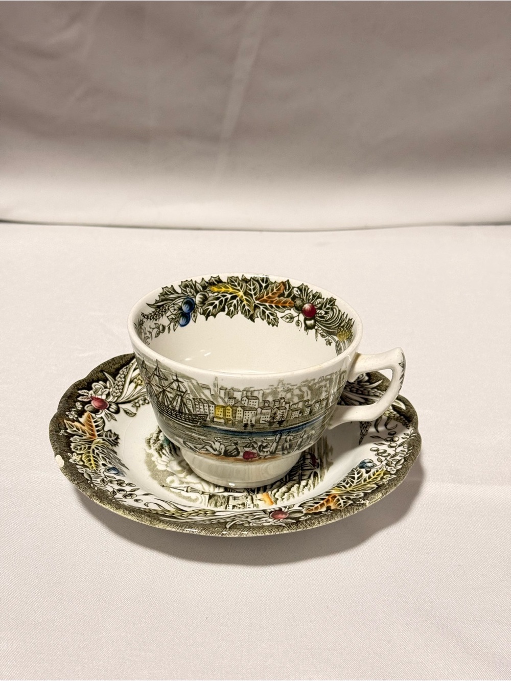 Vintage Ridgway Staffordshire England "Heritage" Tea Cup and Saucer Early Canada